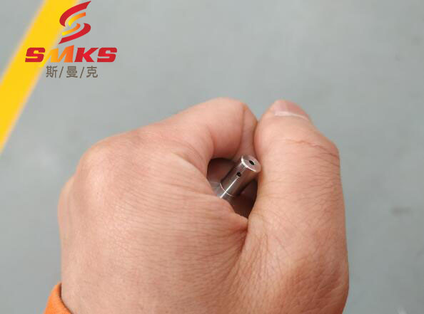 <a href='http://www.mlleveste.com' target='_blank'><u>流體拋光機</u></a>在去除小孔相交處毛刺的應用